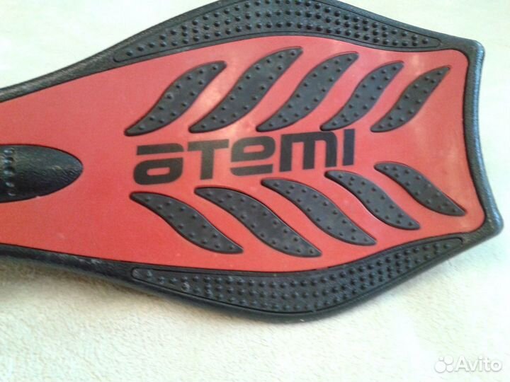 Поворотный скейт