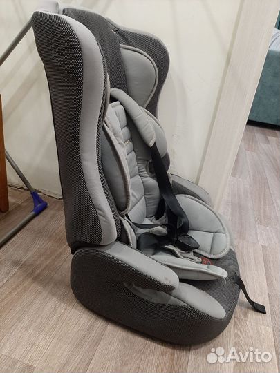 Детское автомобильное кресло