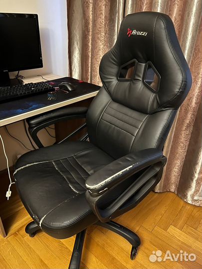 Компьютерный стул игровой