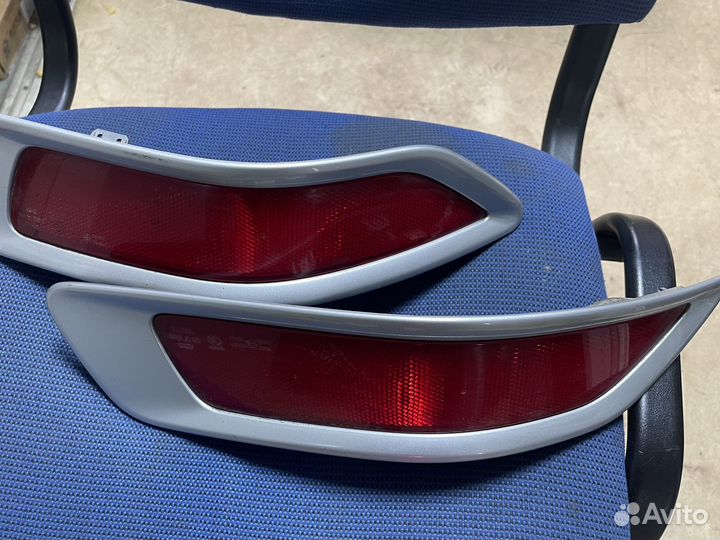 Отражатель в бампер задний для Volvo XC70