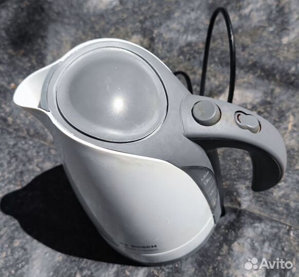 Чайник Bosch TWK6001 2400W Электрочайник