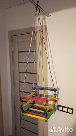 Детская качель подвесная