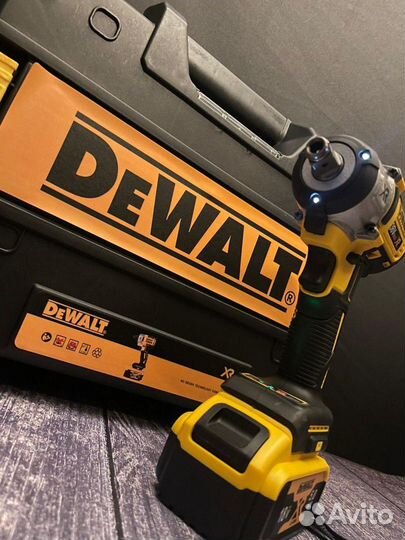 Аккумуляторный гайковерт dewalt 18в Новый