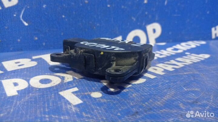 Моторчик заслонок отопителя Kia Cerato Koup купе