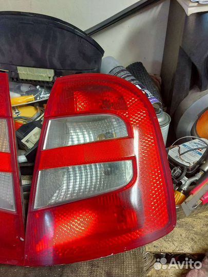 Фонарь задний левый правый Skoda Fabia 1