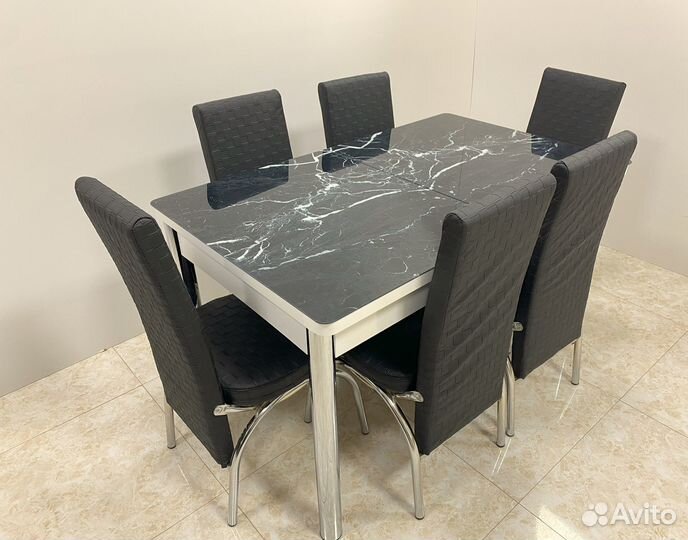 Стол обеденный раздвижной и стулья