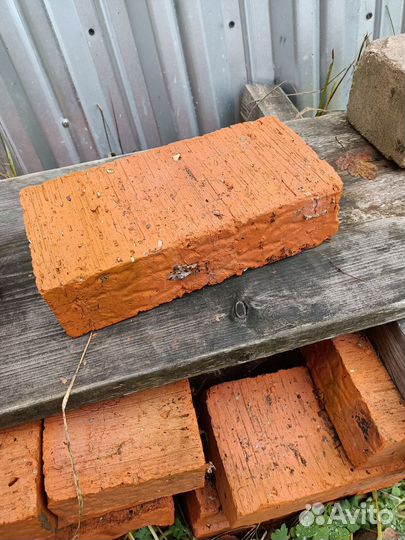 Кирпич красный