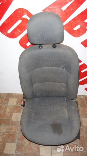 Сиденье переднее левое Renault Symbol I 1999-2008