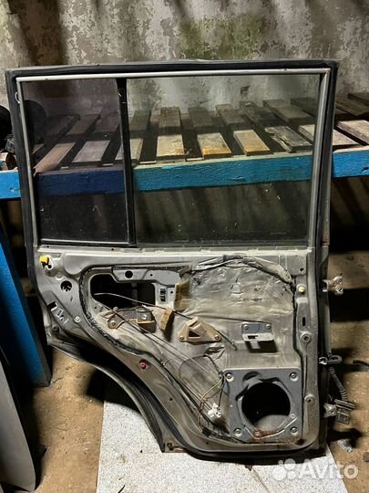 Mitsubishi pajero 4 Дверь задняя левая