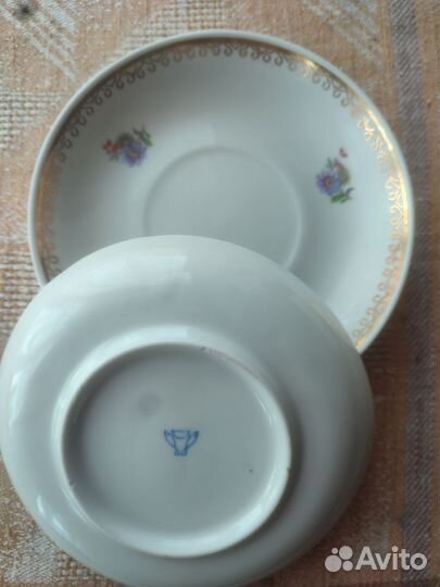 Фарфоровые чайные блюдцы Песочное