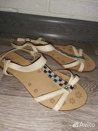 Сандалии женские 38 размер