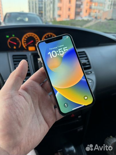iPhone X, 64 ГБ