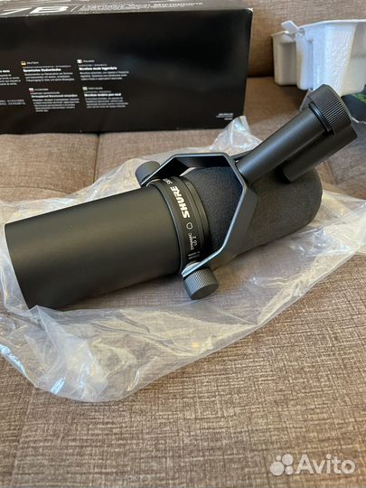 Shure SM7B микрофон студийный