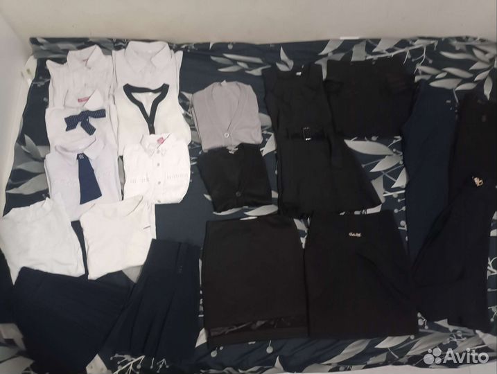 Школьные вещи на девочку (рубашки,брюки,юбки)