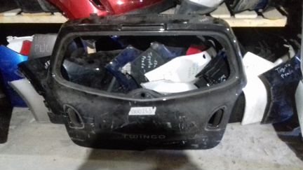 Рено twingo крышка багажника 5 дверь