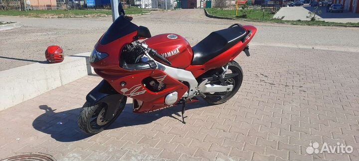 Yamaha yzf600r thundercat