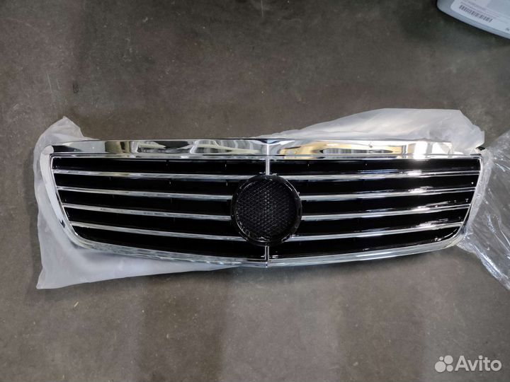 Решетка радиатора w220 новая