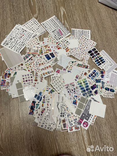 Гель-лаки, краски, дизайны для маникюра