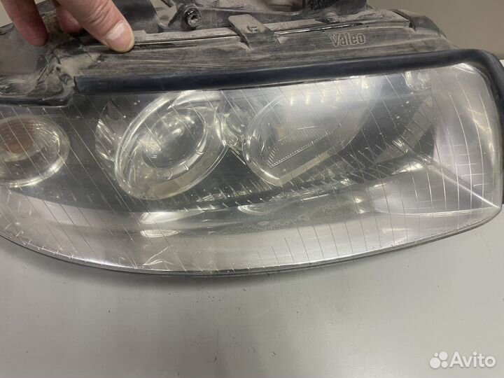 Фара правая ксенон Audi A4 8E B6 Ауди А4 8Е Б6