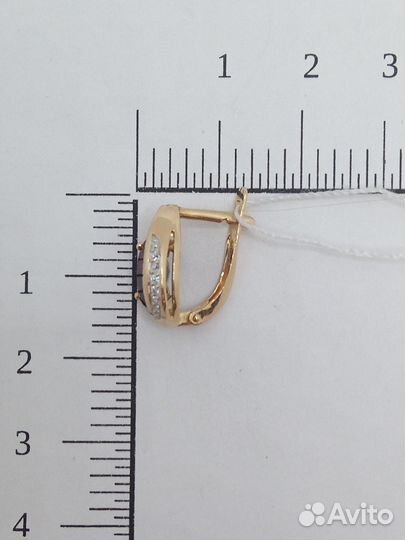 Золотые серьги с фианитами (26630)