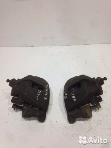 Суппорт передний правый левый Ford Focus 3