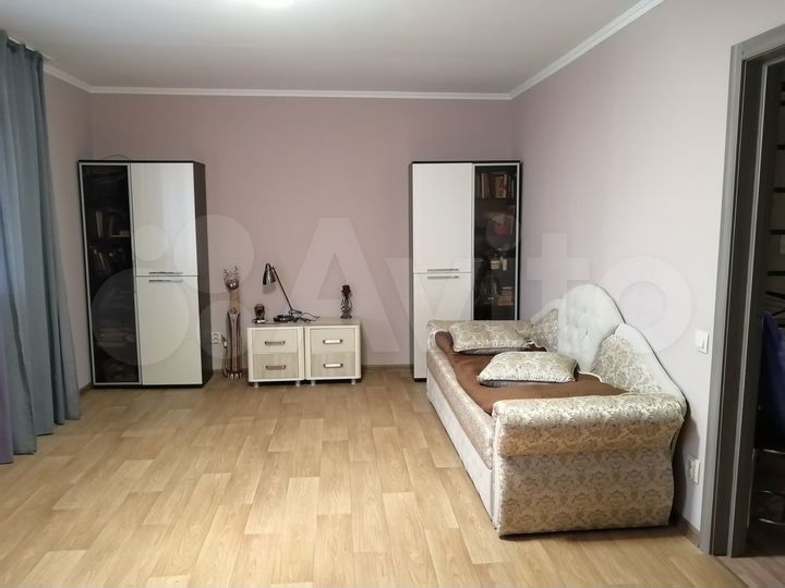 2-к. квартира, 76,3 м², 3/10 эт.