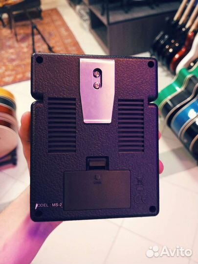 Гитарный комбоусилитель на батарейках marshall