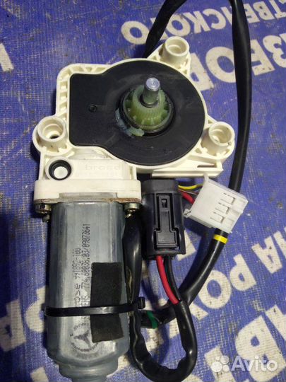 Моторчик стеклоподъемника Mercedes-Benz W220 седан