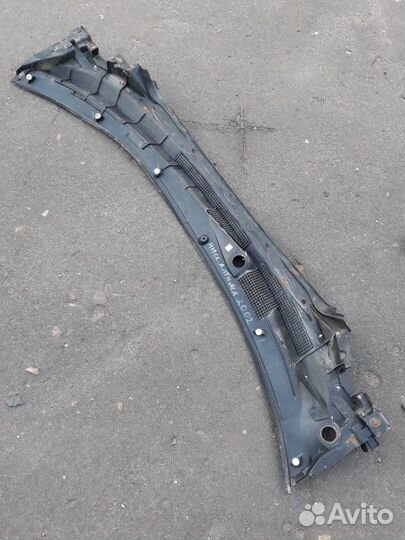 Накладка на лобовое стекло (жабо) nissan altima L3