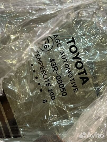 Переднее левое стекло Toyota Camry 55