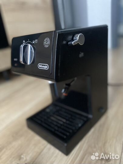 Delonghi Кофеварка рожковая ECP-31.21