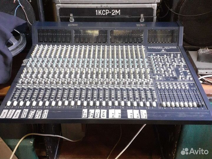 Микшерный пульт behringer, eurodesk