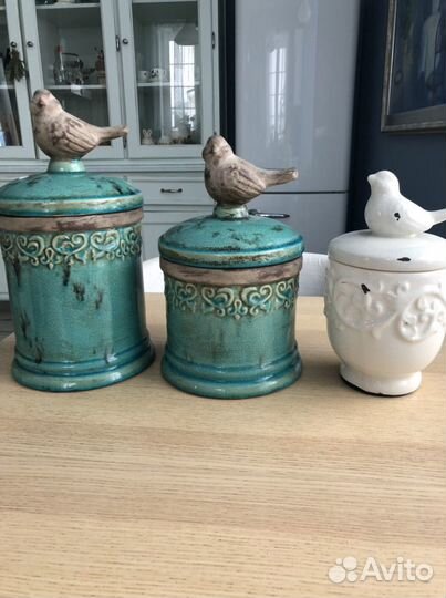 Ваза (банка) с крышкой керамическая белая