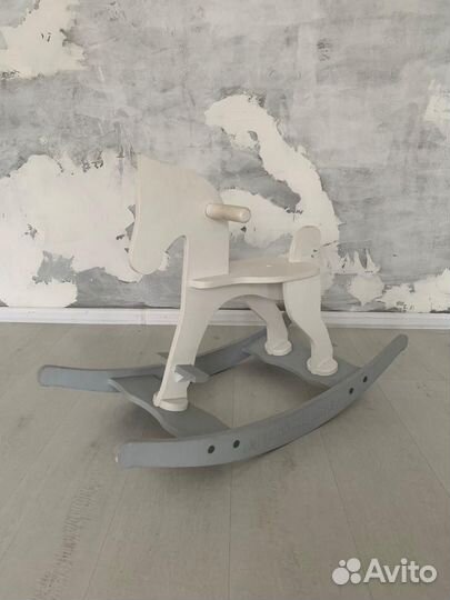 Детская лошадка качалка