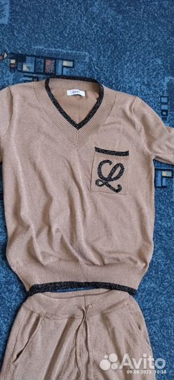 Костюм женский 44