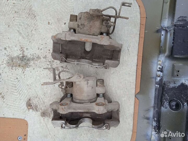 Суппорт передний Audi A6 C5