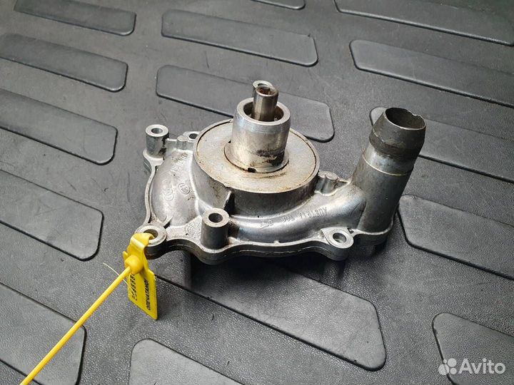 Водяная помпа Audi Q7 4L 2008 079121014F