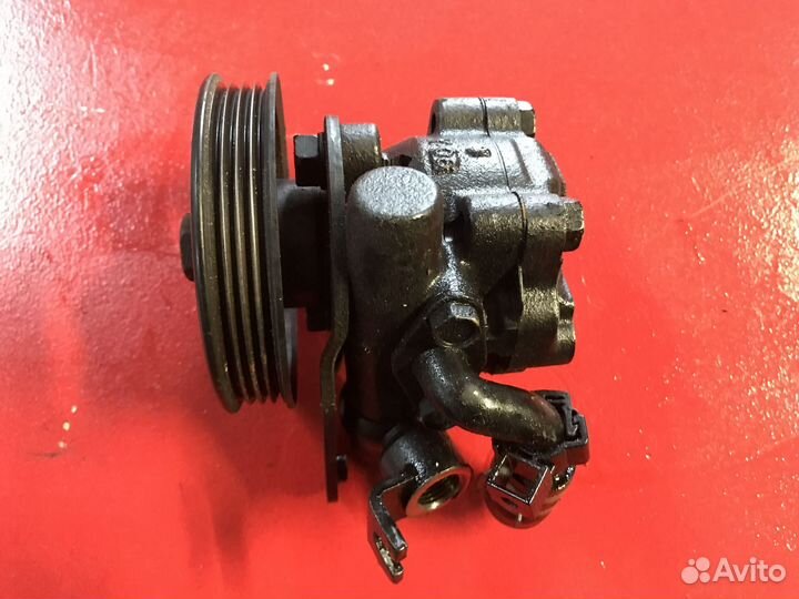 Насос гура Nissan Maxima A33 vq20de 2000 - 2006