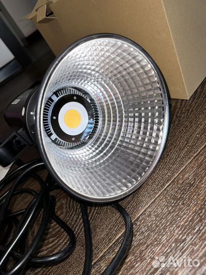 Студийная вспышка godox