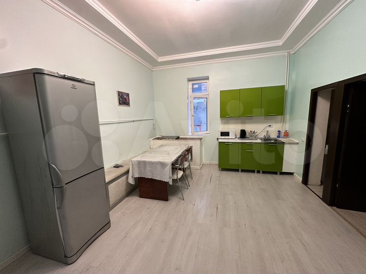 2-к. квартира, 69 м², 1/3 эт.