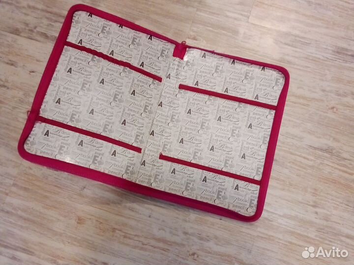 Чемоданчик для карандашей