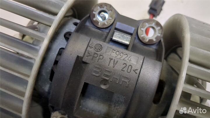 Двигатель отопителя BMW X3 E83, 2008