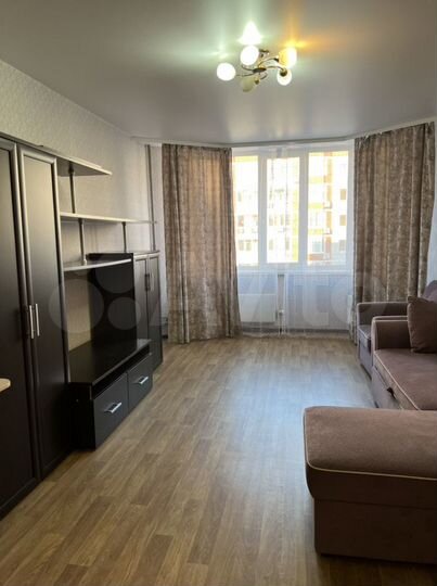 2-к. квартира, 77 м², 15/17 эт.