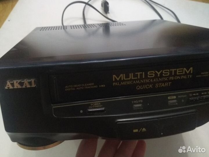 Видеомагнитофон akai