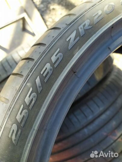 Pirelli P Zero PZ4 255/35 R20 94Y