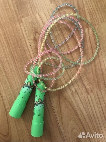 Скакалка детская лёгкая 2м 7см