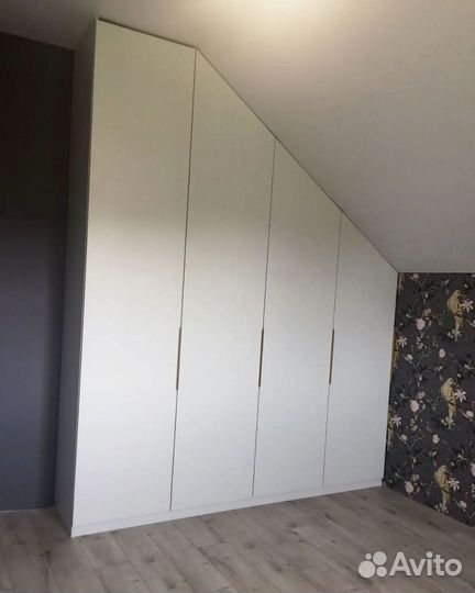 Шкаф на заказ распашной