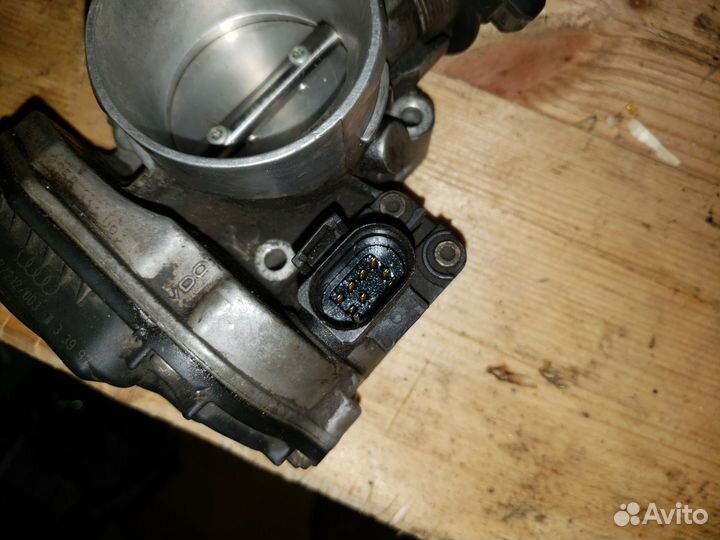 Дросельная заслонка Audi A4 b5