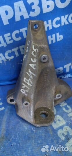 Кронштейн кпп Audi A6C5 седан ALG 1999