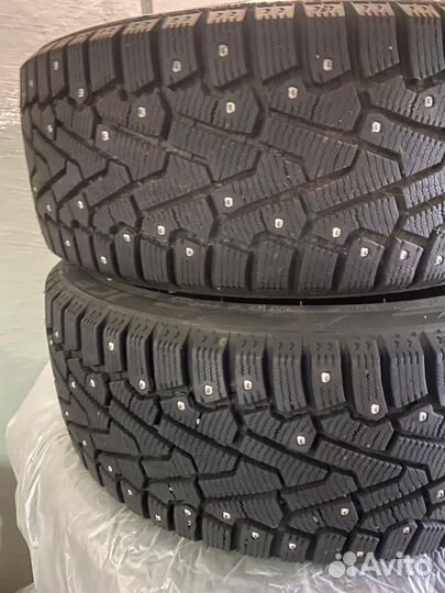 Pirelli Ice Zero 225/45 R18